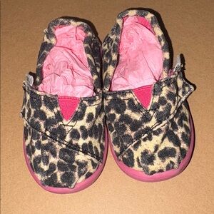 Toms Pink and Black Moccasins with Leopard Print for infants